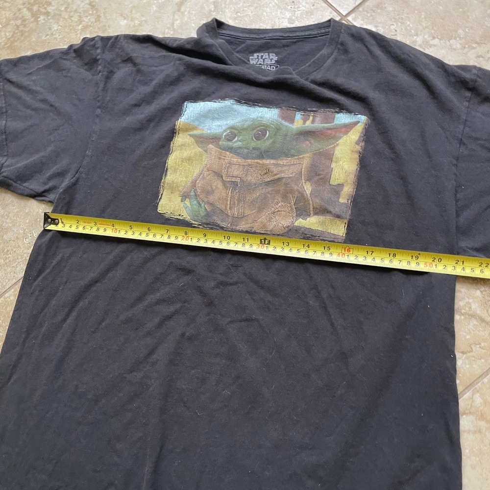 Star Wars The Mandalorian Baby Yoda Graphic T-Shirt Black XL - Picture 4 of 4
